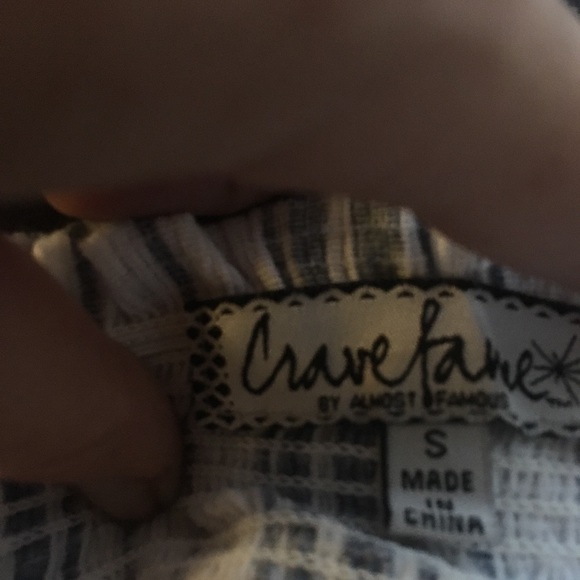 Top size small - Picture 3 of 3